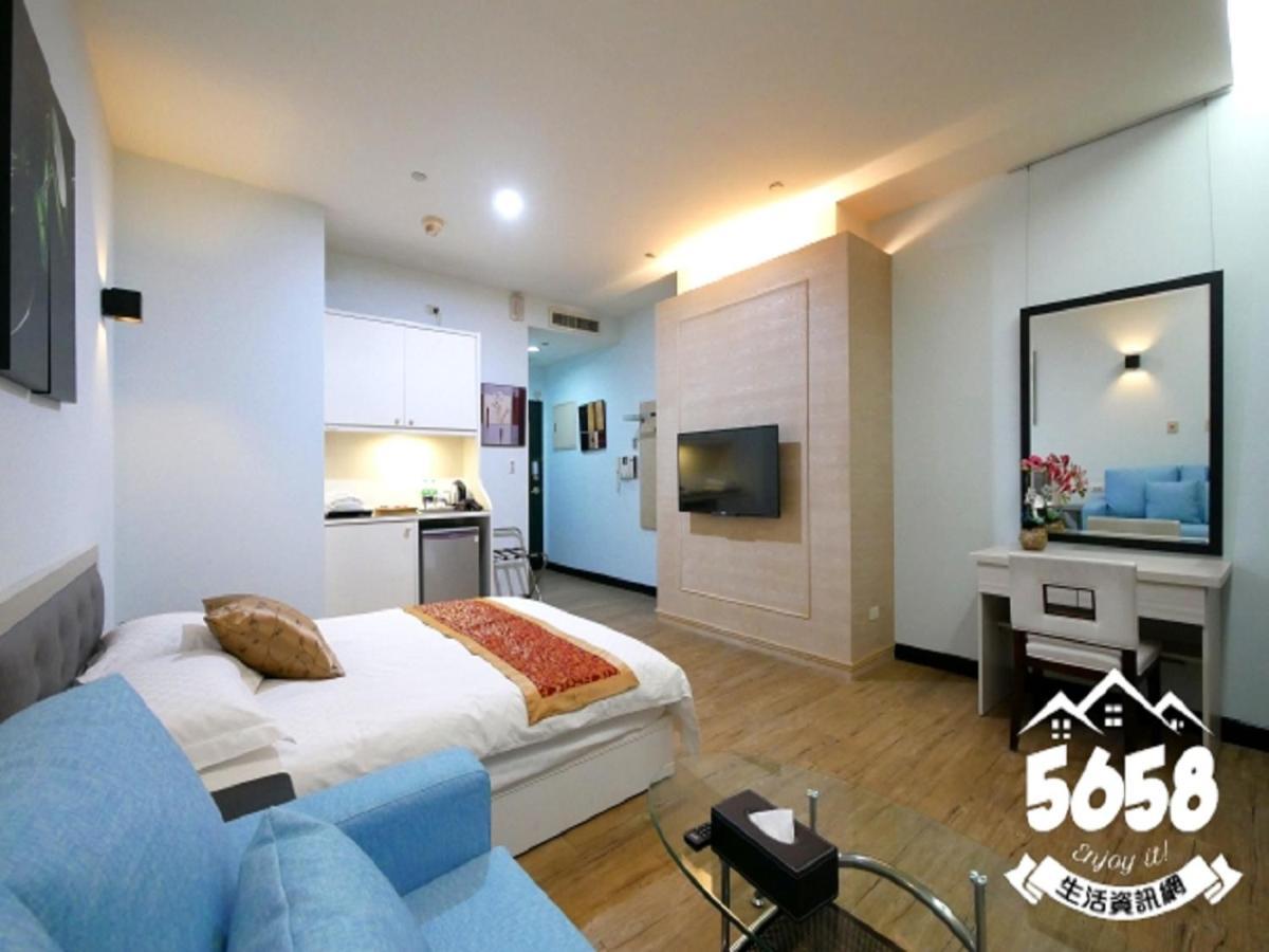 85 Season Appartement Kaohsiung Buitenkant foto