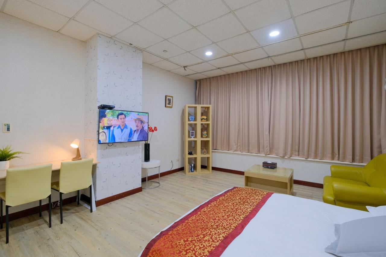 85 Season Appartement Kaohsiung Buitenkant foto
