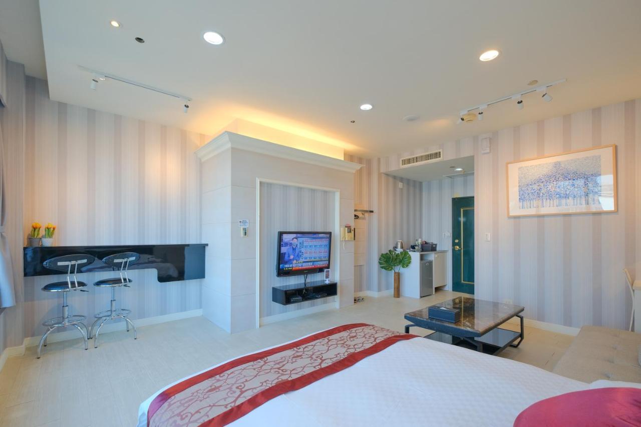85 Season Appartement Kaohsiung Buitenkant foto